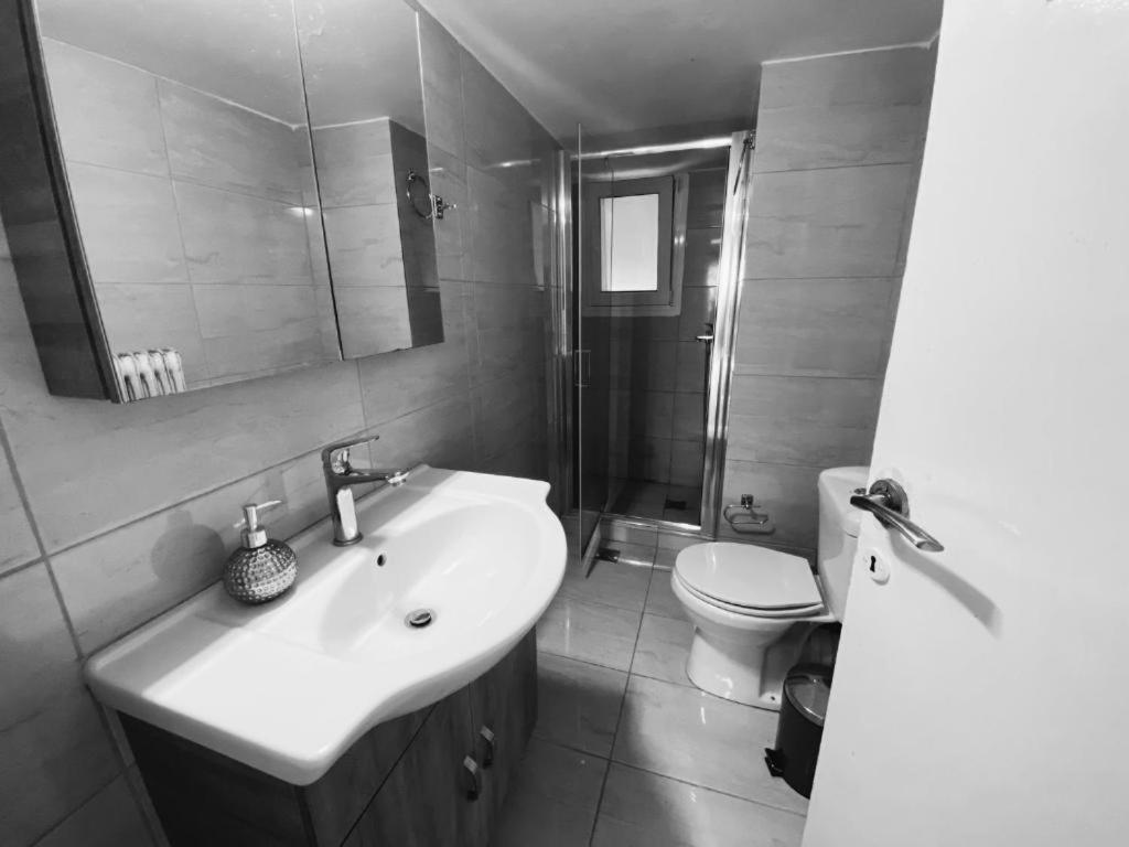 Thanasis Place Athens Luaran gambar